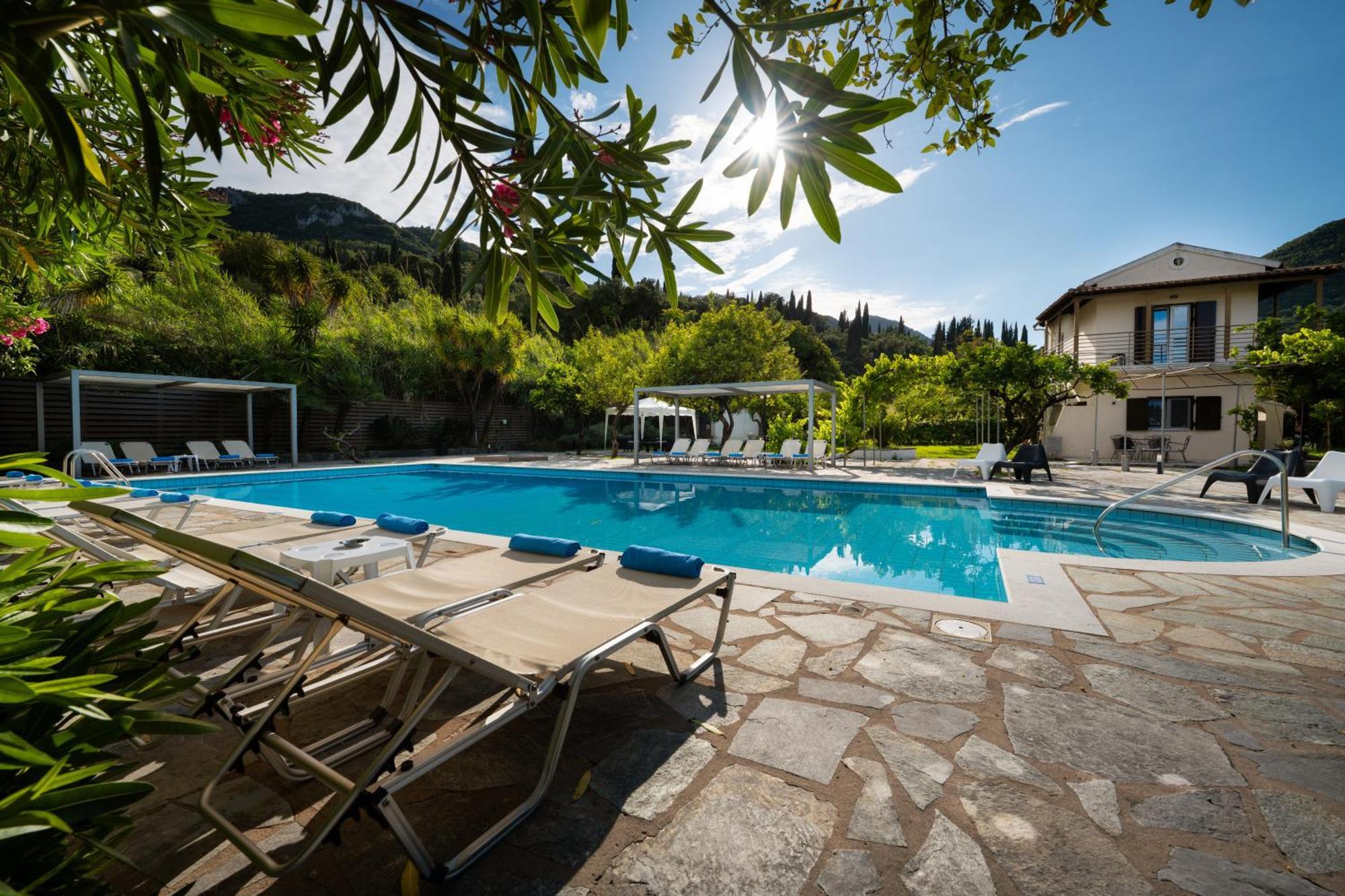 Orange Grove Апартаменты